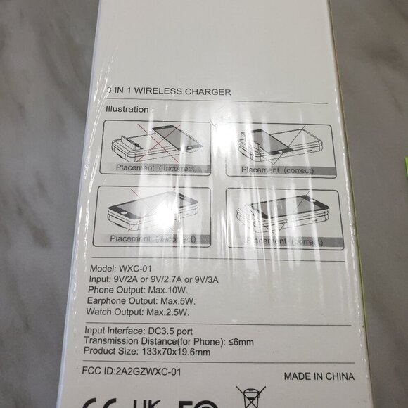 3 in 1 Fast Wireless Charger - Picture 1 of 4